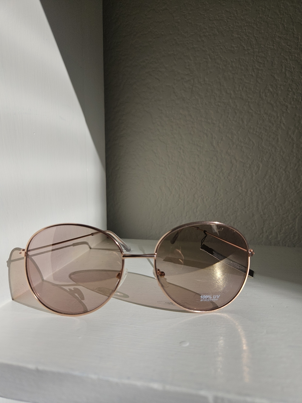 Source Unknown Rose Gold Round Sunglasses with Pink Lenses